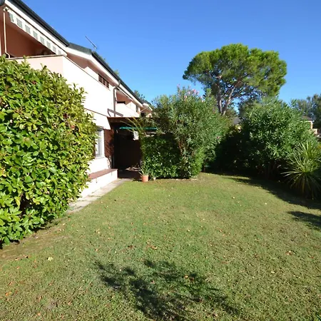 شقة Fronte Fiordo Con Giardino Albarella
