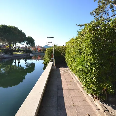 شقة Fronte Fiordo Con Giardino Albarella روسولينا